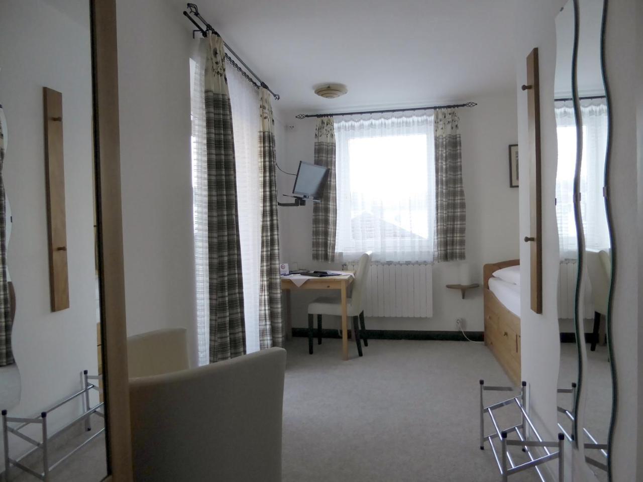 גראינאו Hotel Garni Post מראה חיצוני תמונה